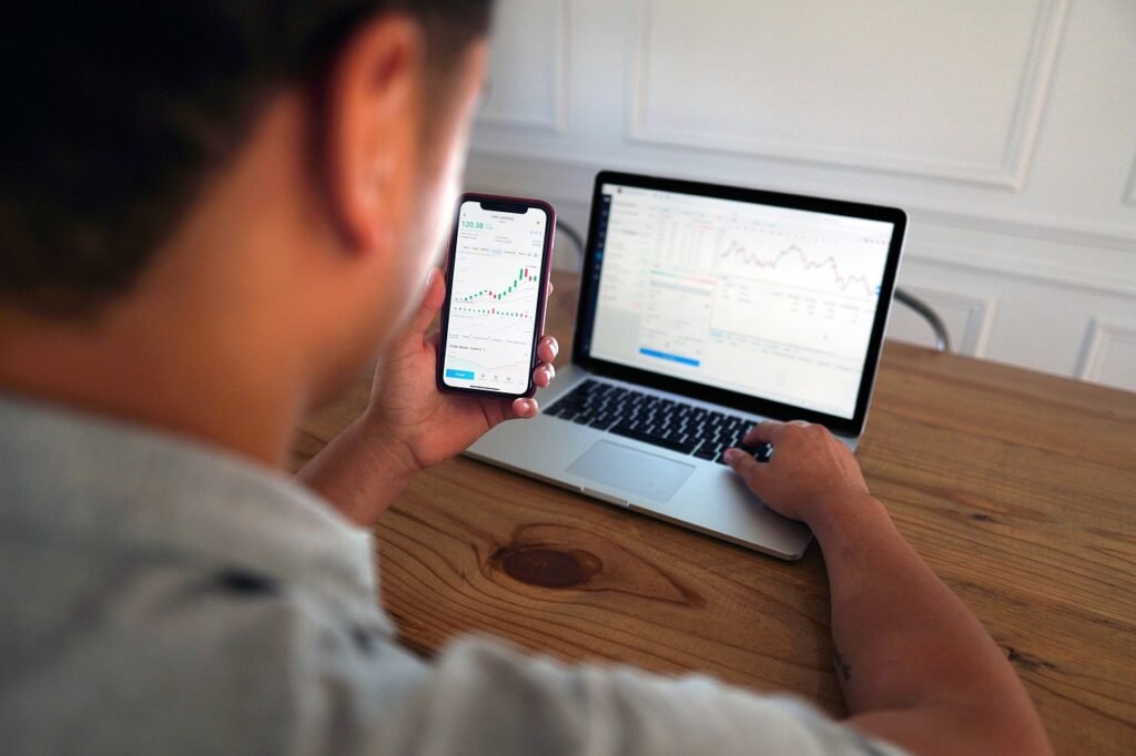 man, computer, stock trading, iphone, finance, day trading, wall street, finances, investor, money, wealth, equity, trader, day trader, investing, investment, banking, stock market, forex, shareholder, financial, investor, investor, trader, trader, trader, stock market, forex, forex, forex, forex, forex